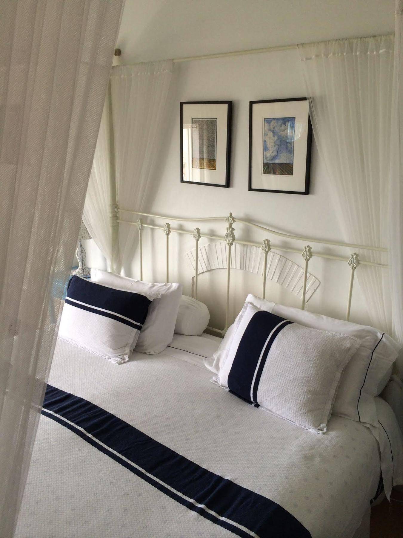 St James Blue On Blue Bed And Breakfast المظهر الخارجي الصورة